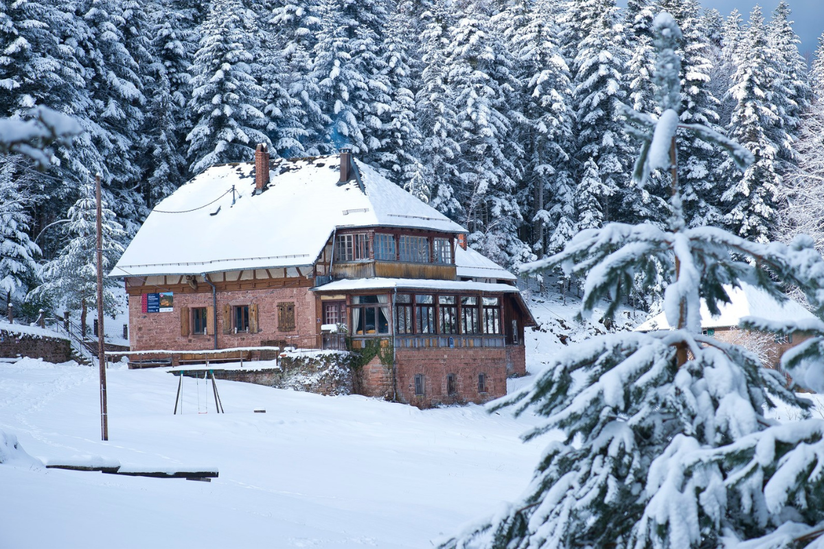 Maison du spitzberg neige
